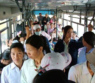 सार्वजनिक स्थलमा १० जनामा नौ महिलामाथि यौनहिंसा