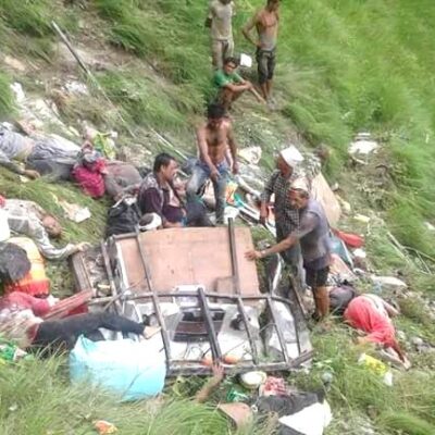 काभ्रे र बैतडीमा बस दुर्घटना, काभ्रेमा ३२ र वैतडीमा चारजनाको मृत्यु