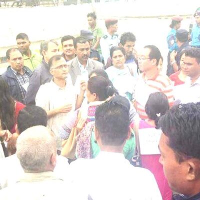 प्रधानमन्त्री प्रचण्डले डा. बाबुरामलाई समय दिएनन, बालुवाटारमा धर्ना