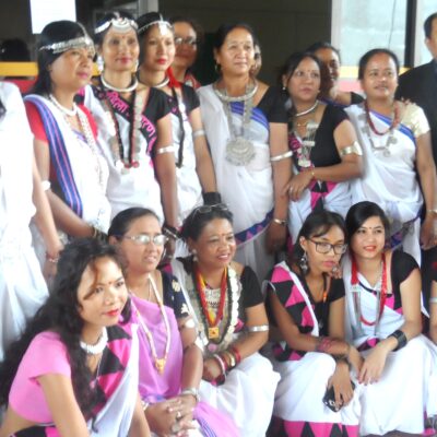 थारु पर्वमा स्थानीय विदाको माग, पहिचानमाथि हमला नगर्न चेतावनी