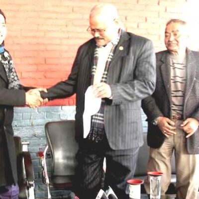 थारु समुदायमाथि राजनीतिक धोका भएको छः अध्यक्ष गच्छदार