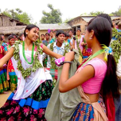 थारु समुदायको पहिचान खोसिदैनः परराष्ट्रमन्त्री डा. महत