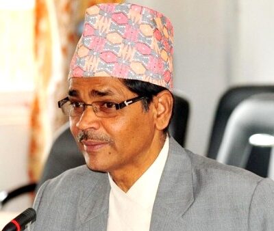 एमालेका नेतासहित प्रमुख निर्वाचन आयुक्तको घरमा तोडफोड
