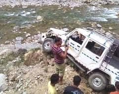 ट्रयाक्टर र जीप एकापसमा जुध्दा दुईजना थारुको मृत्यु, चार घाइते