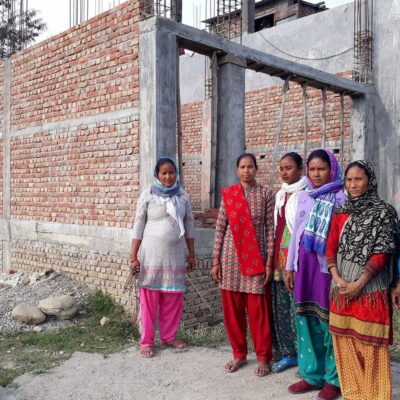 मजदुरी गरेर चित्तवनको एक महिला समूहले पक्की भवन निर्माणमा