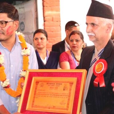 समाचारदाता अविनाश चौधरी काठमाडौंमा सम्मानित