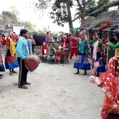 राना र कठरिया थारु समुदायमा होरीको रौनक शुरु, गाउँघरमा रमझम